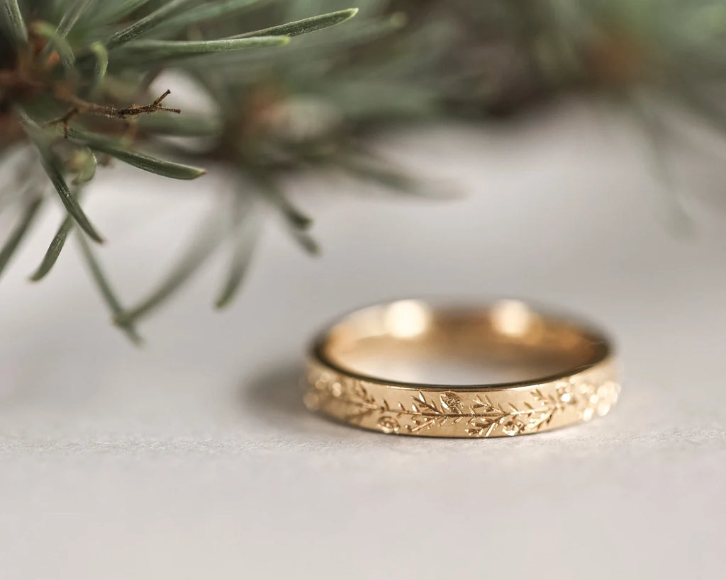 fir engraved wedding ring 18ct yellow gold 3mm flat court handmade London