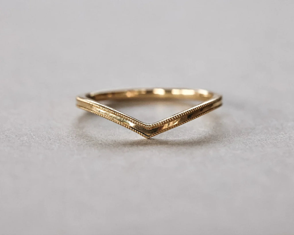 fine textured edge detail gold band wedding ring