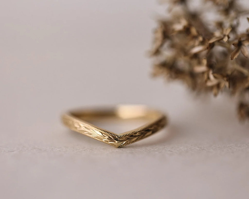 2mm olive leaf and milled edge wishbone wedding ring in 18ct yellow gold