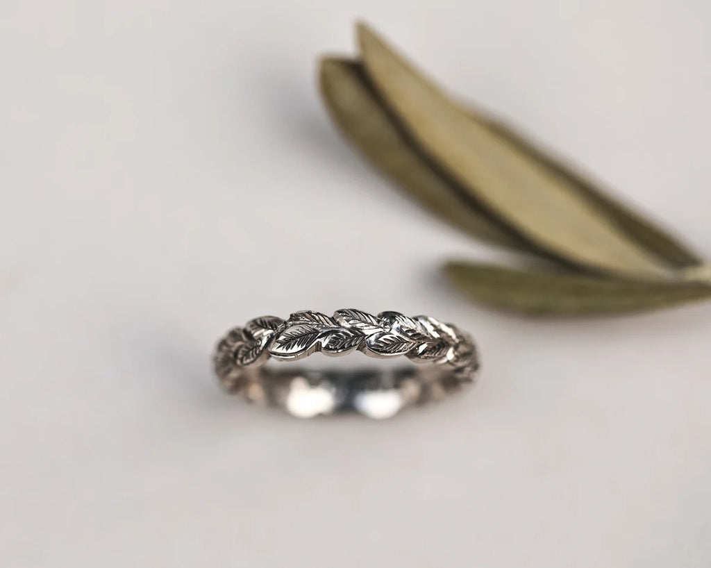 4mm 18ct white gold wedding ring laurel leaf carved band