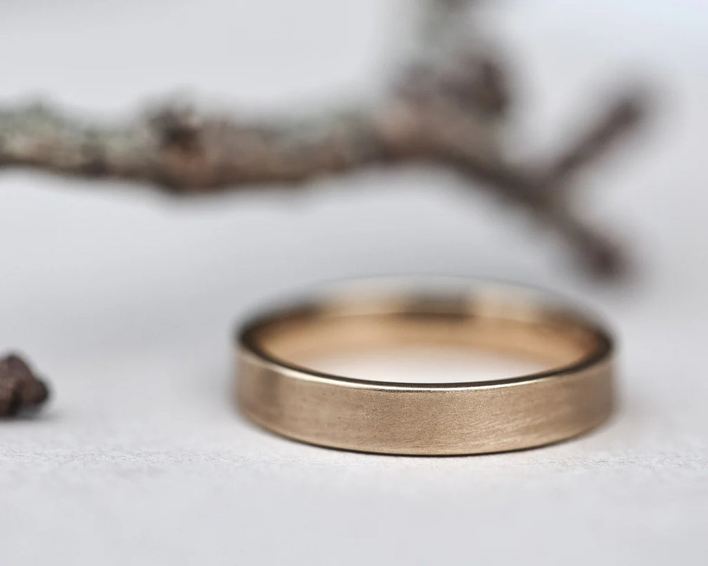 flat court band 4mm gold ring side view matte finish