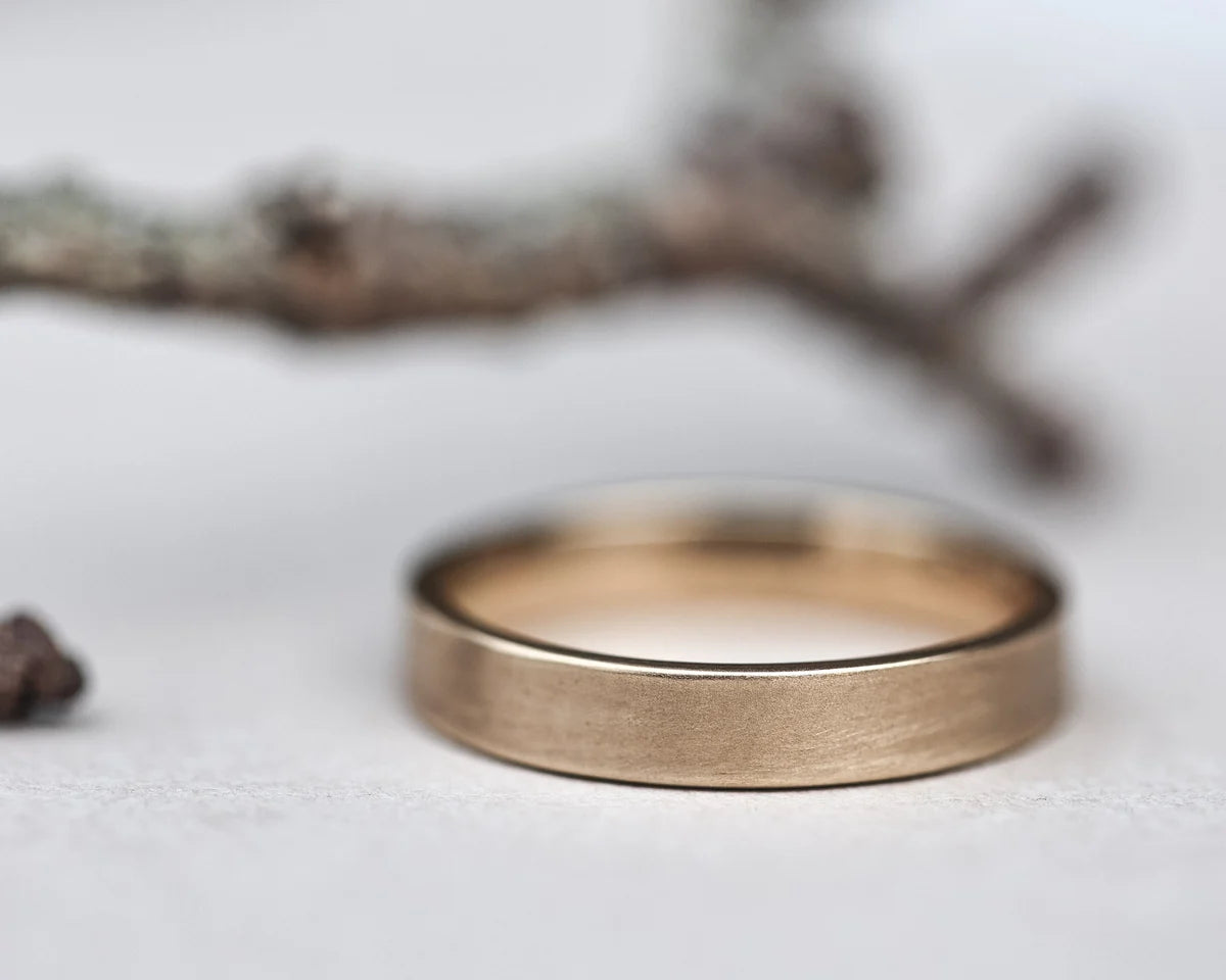 flat court band 4mm gold ring side view matte finish