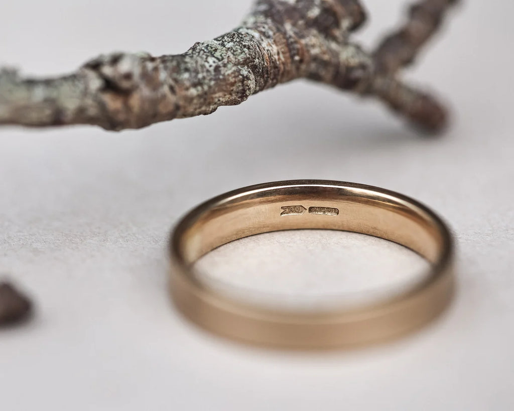 4mm Flat Court Wedding Ring in 9ct Gold (Matte Finish)