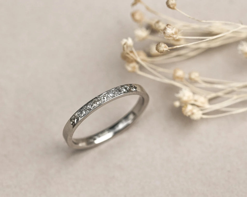 flat court band platinum 2mm diamond ring side view