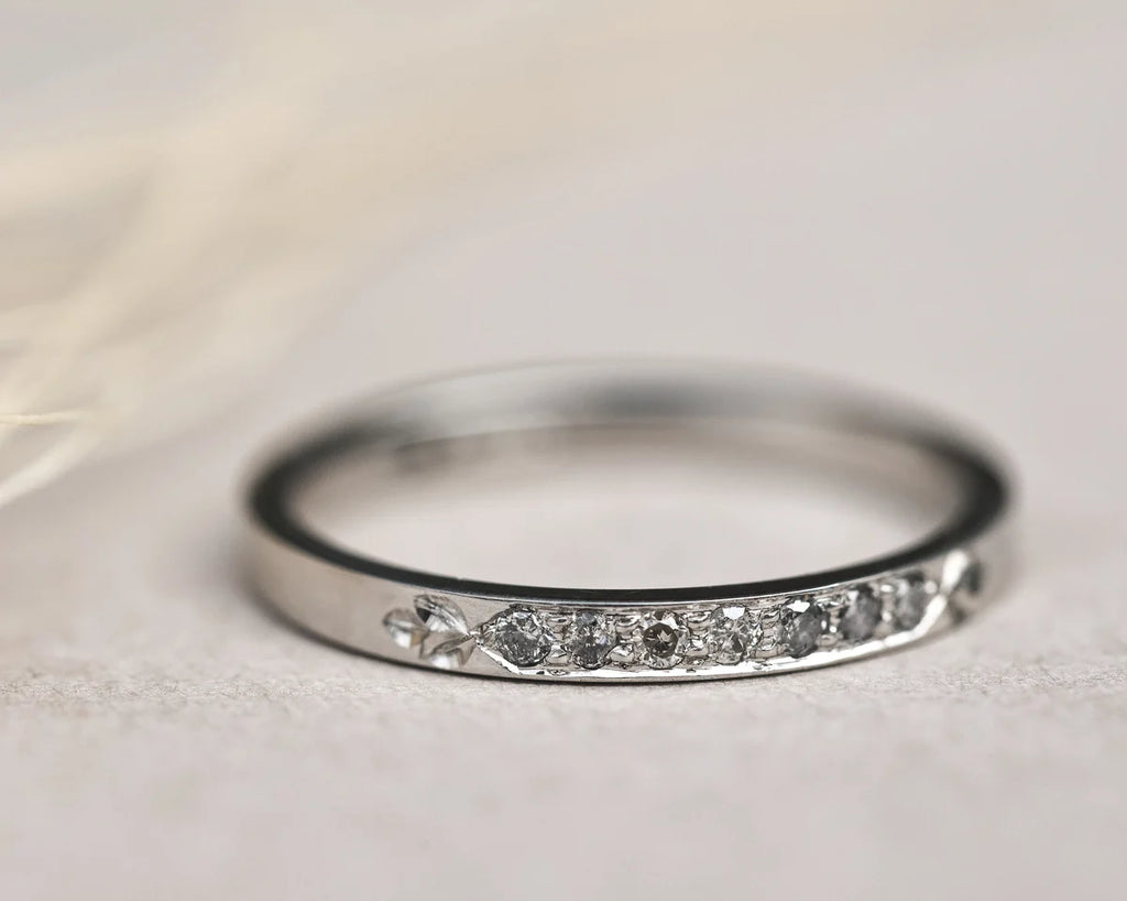raw diamond look grey stones platinum ring detail