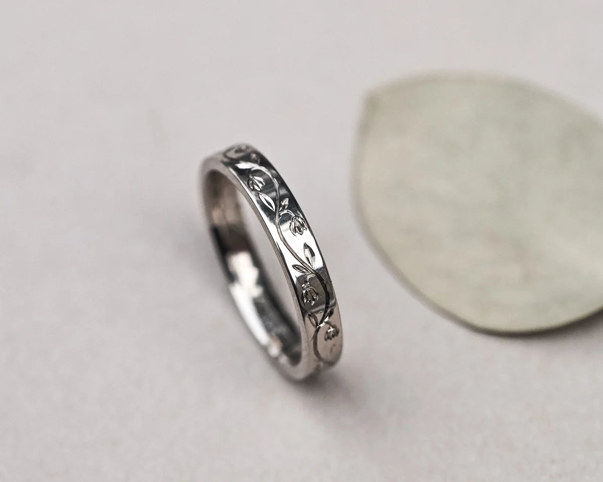 3mm 18ct white gold wedding ring snowdrop engraved flat court band