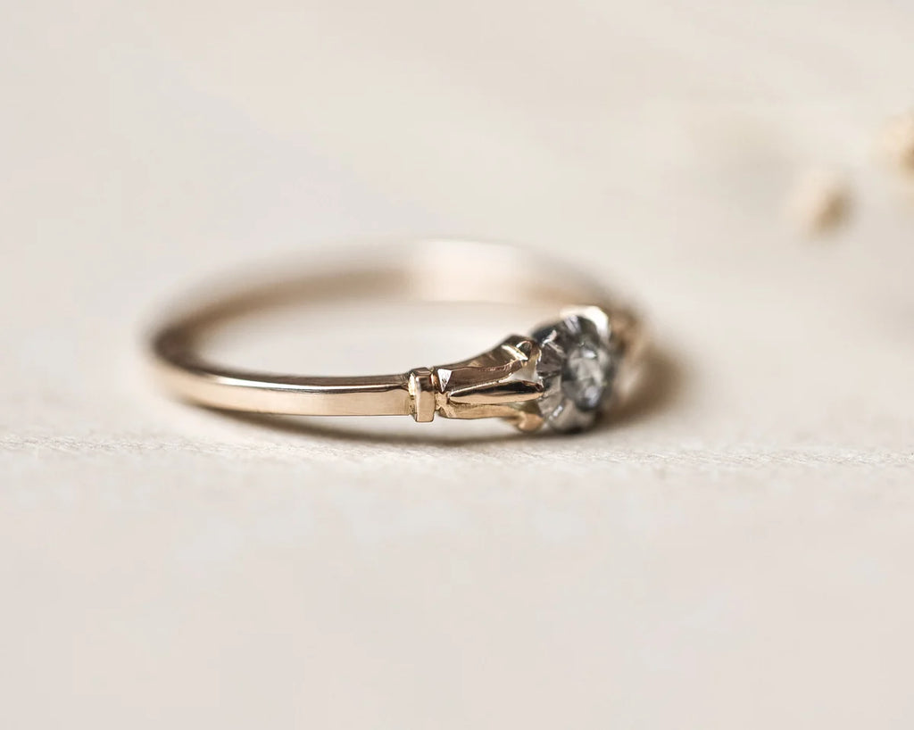 Rose-Cut Diamond Ring with Fleur de Lys Detail in 18ct Gold & Platinum