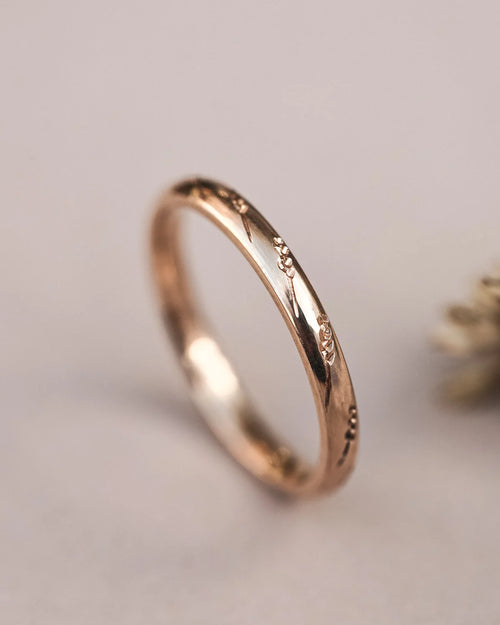 barleycorn engraving detail wedding ring 18ct rose gold