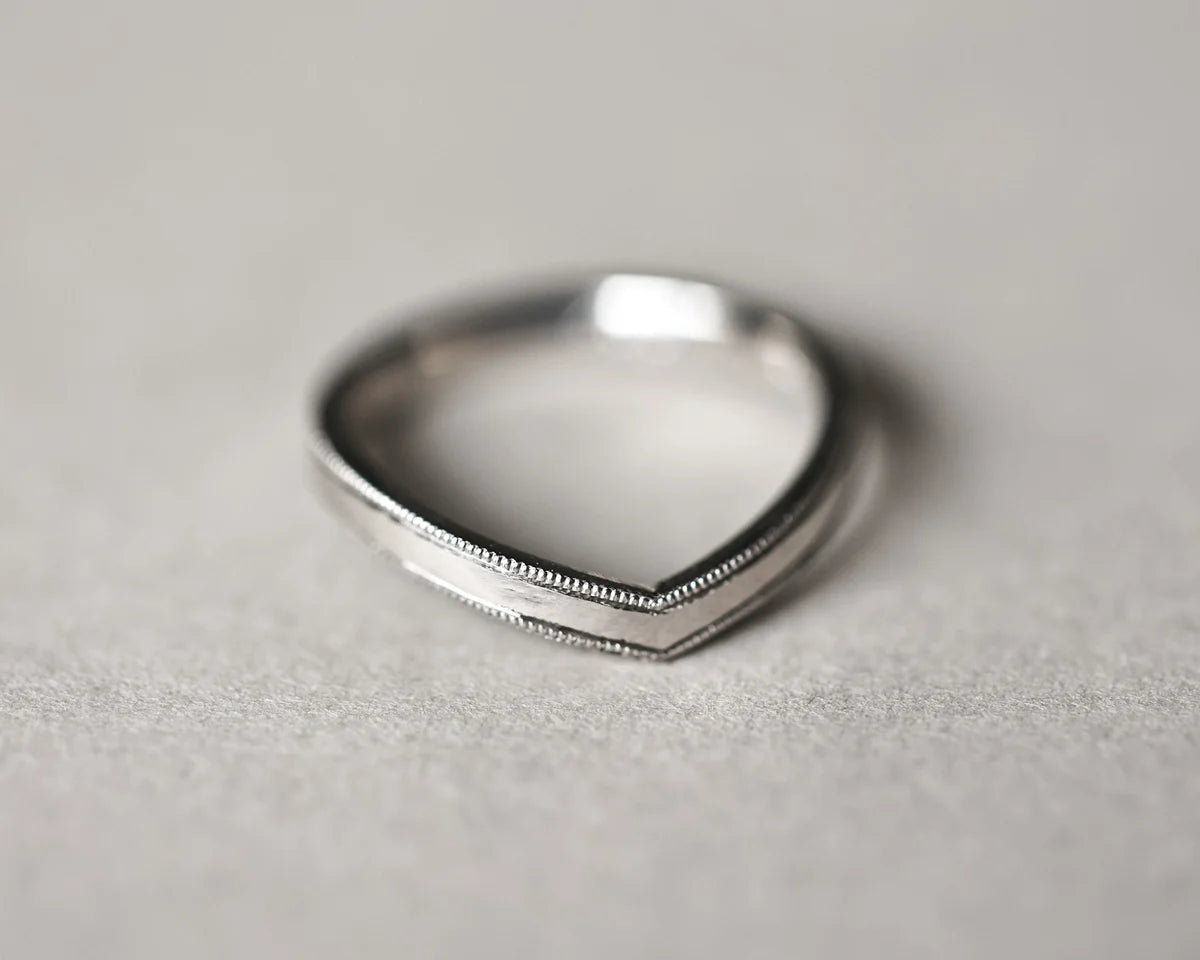 2mm milled edge wishbone ring in platinum