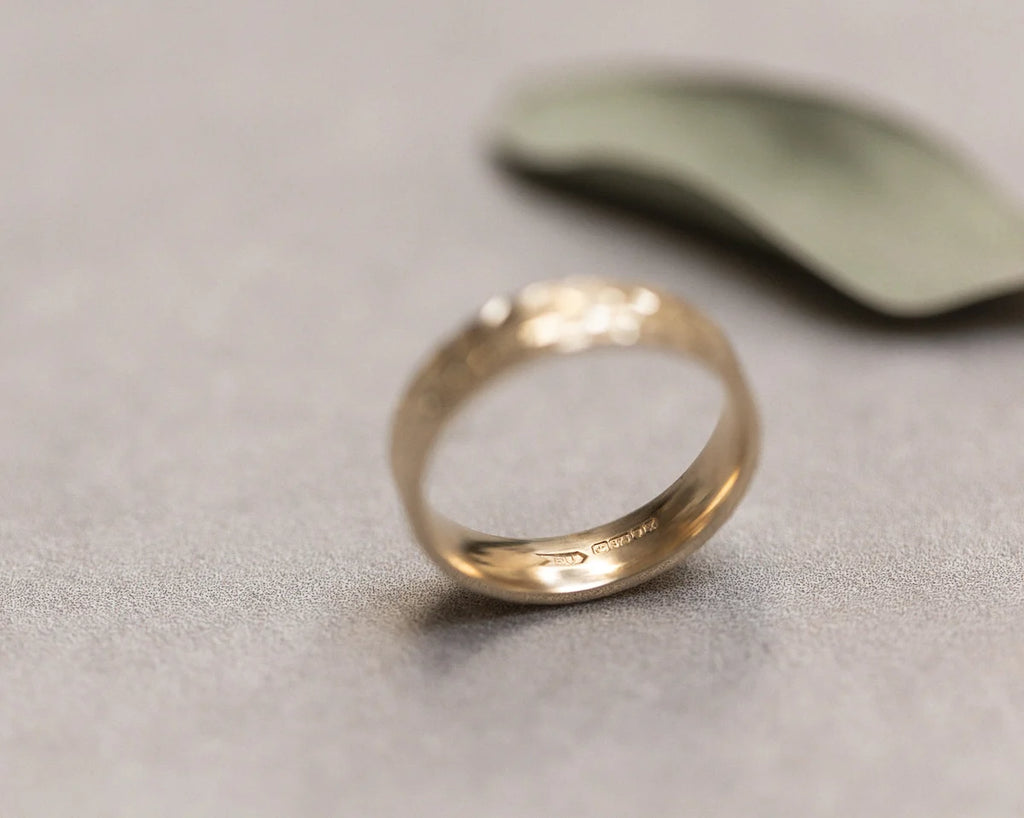 flat court band 5mm gold engraved ring side view