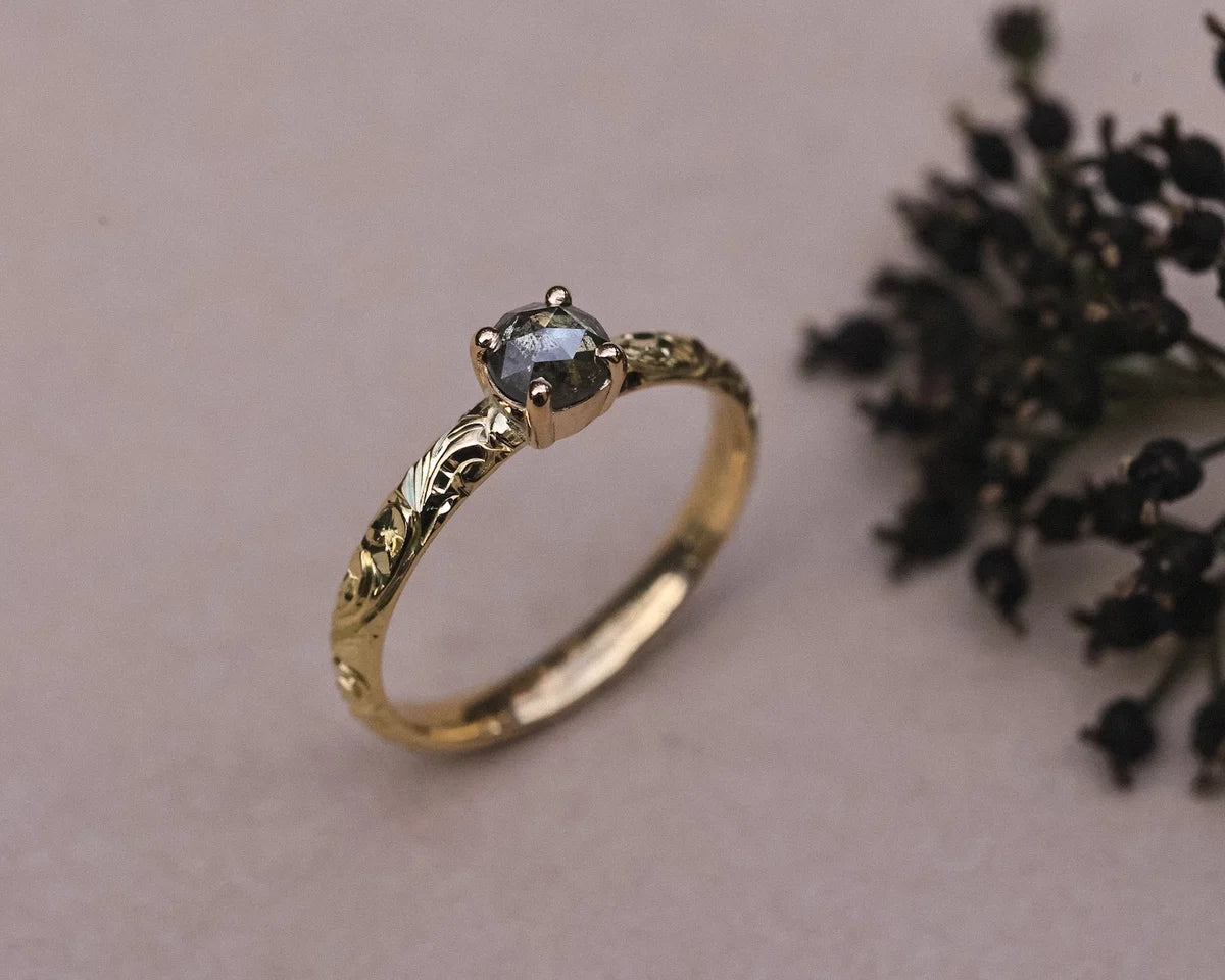 One-of-a-kind dark grey rose-cut diamond floral ring in 18ct yellow gold