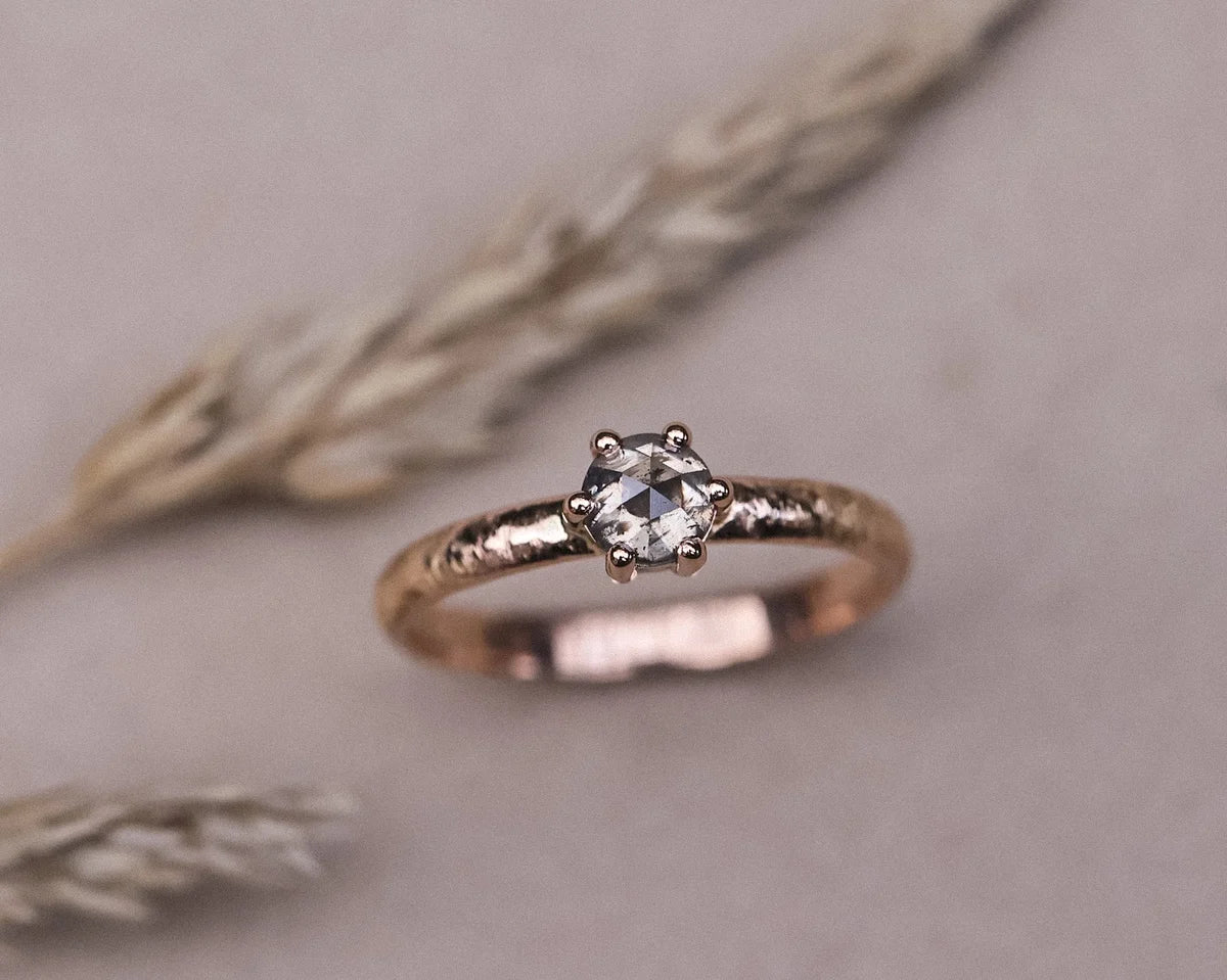 One-of-a-kind grey rose-cut diamond horn texture ring in 18ct rose gold