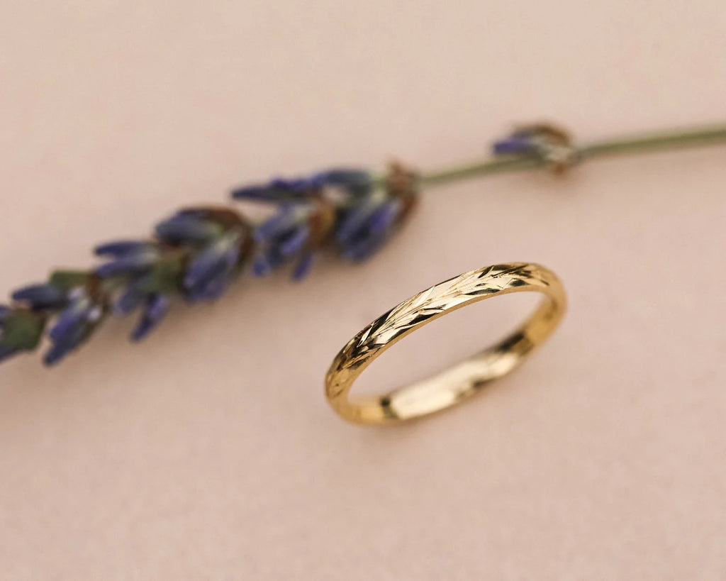 2mm olive leaf engraved wedding ring in 18ct yellow gold