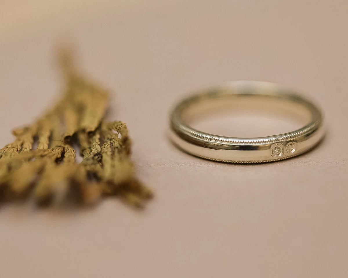 4mm milled edge court wedding ring in 9ct white gold