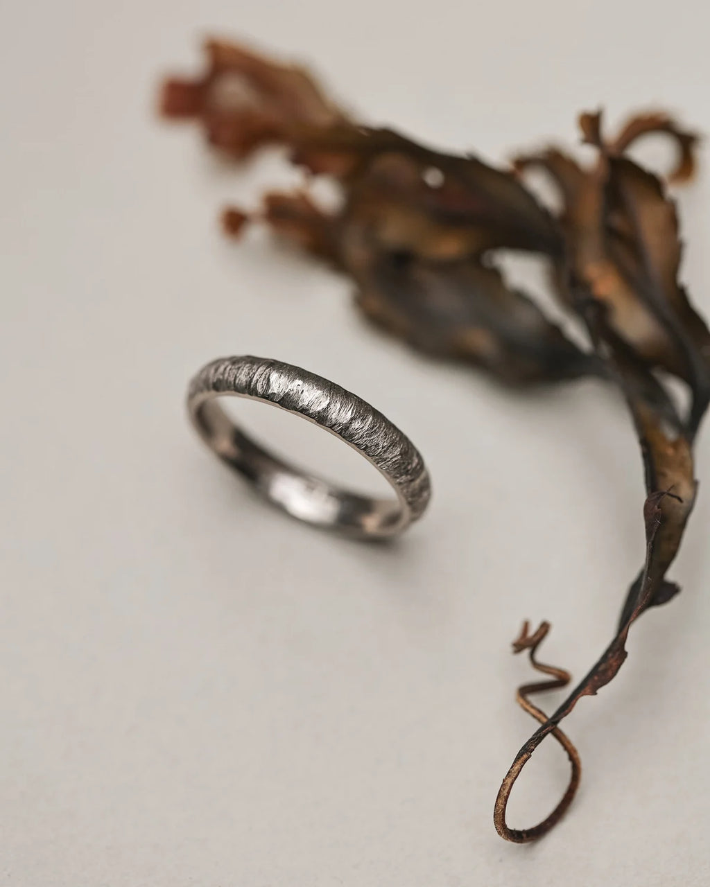 horn texture detail white gold wedding ring 4mm band