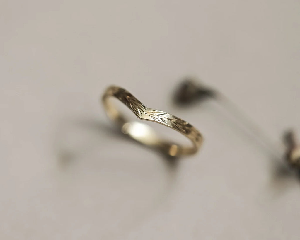 2mm olive leaf engraved wishbone ring in 18ct yellow gold