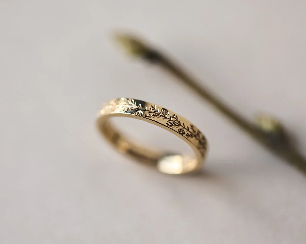 fir tree pattern engraved detail gold ring