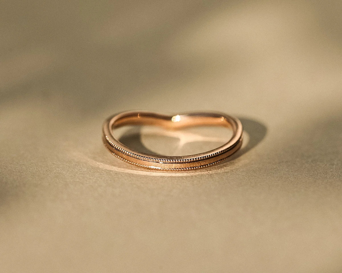 Back view of 18ct rose gold wishbone wedding band