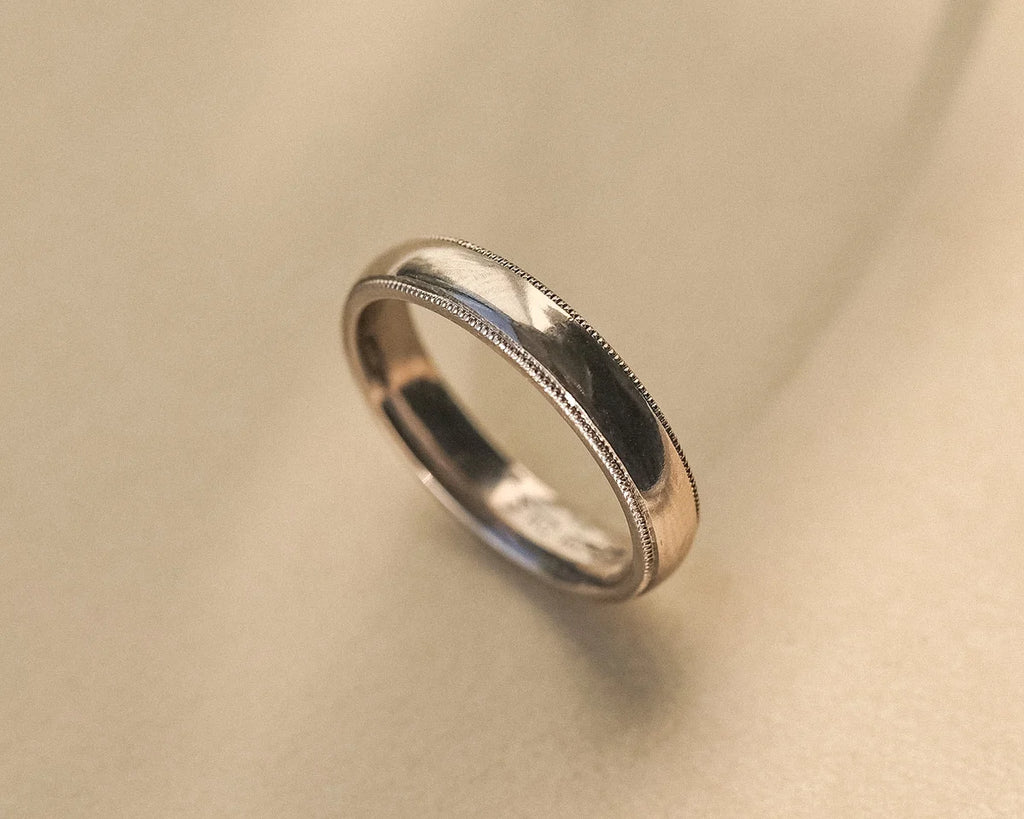 4mm milled edge court wedding ring in 18ct white gold