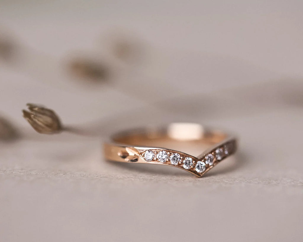 leaf engraving detail diamond wishbone ring 18ct rose gold