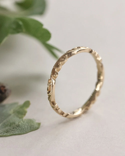 2mm Floral Engraved Wedding Ring in 18ct Yellow Gold