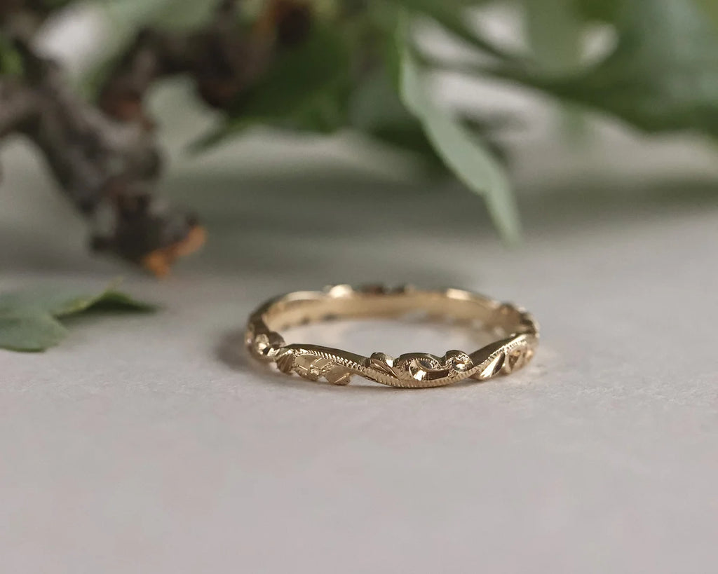 floral engraved wedding ring 18ct gold 2mm handmade London
