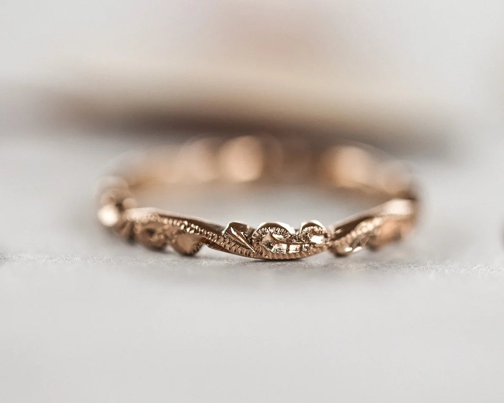 engraved floral pattern detail rose gold band ring