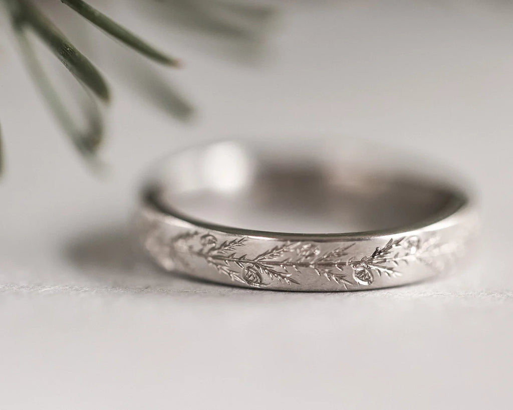 fir engraving detail platinum wedding ring 3mm band