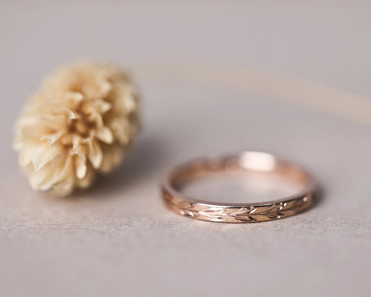 2mm-olive-leaf-engraved-flat-court-wedding-ring-18ct-rose-gold