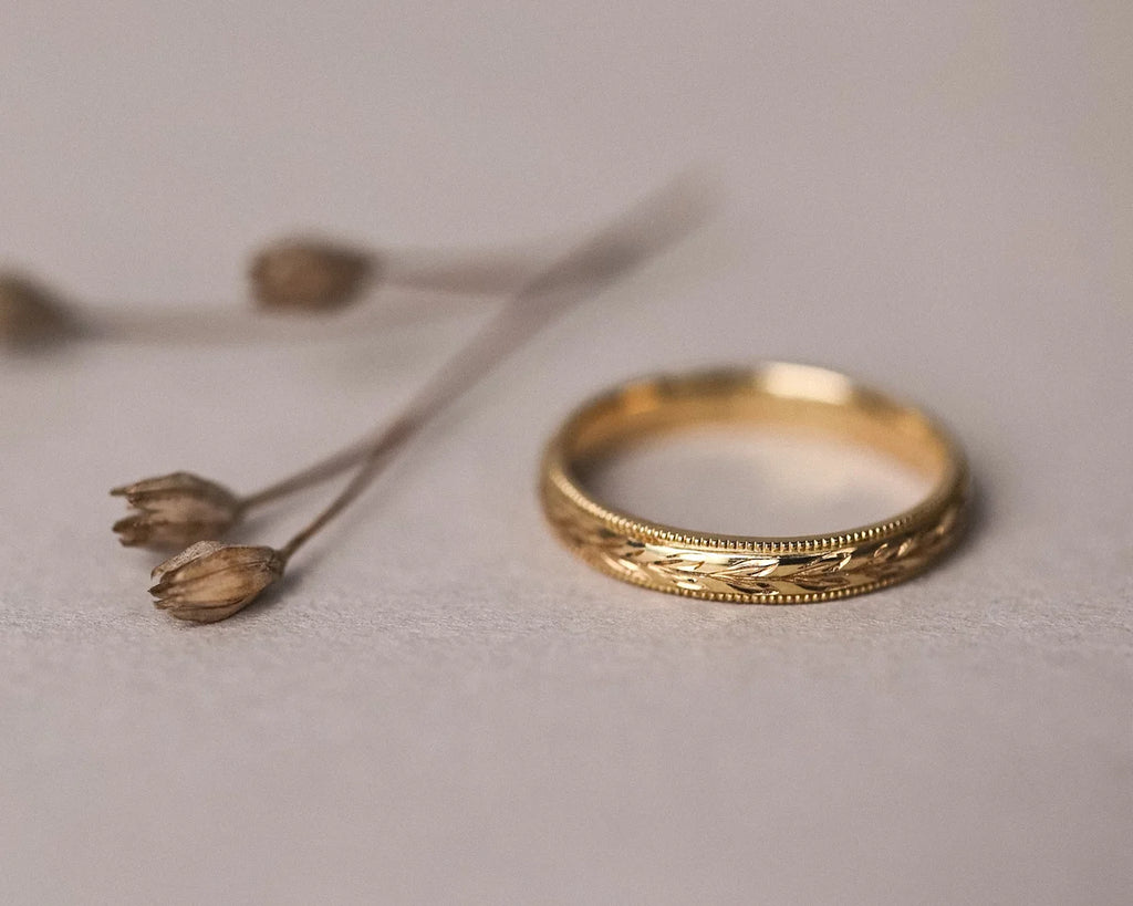 olive leaf engraved wedding ring 18ct yellow gold 3mm milled edge handmade London