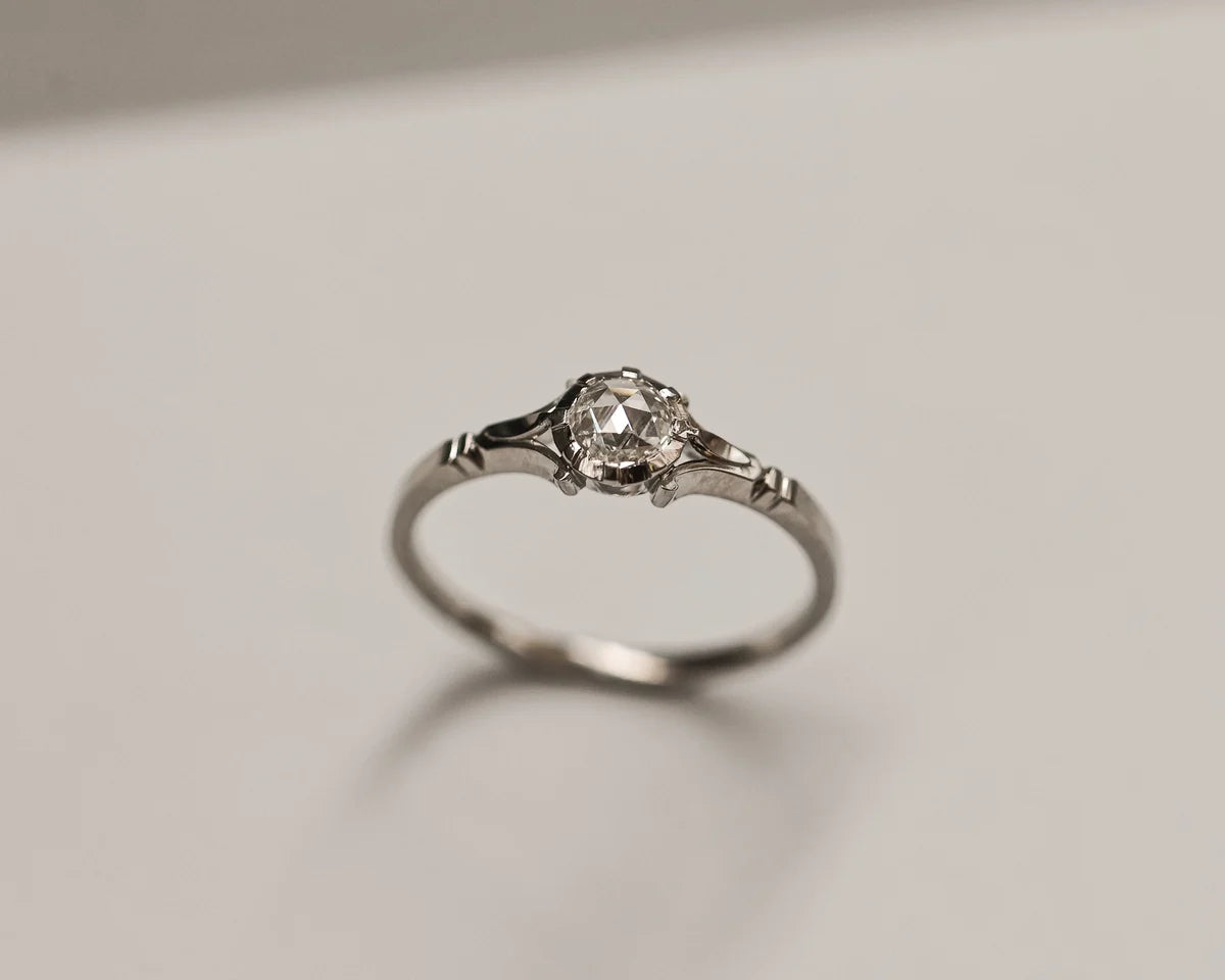 vintage style diamond ring platinum fleur de lys design
