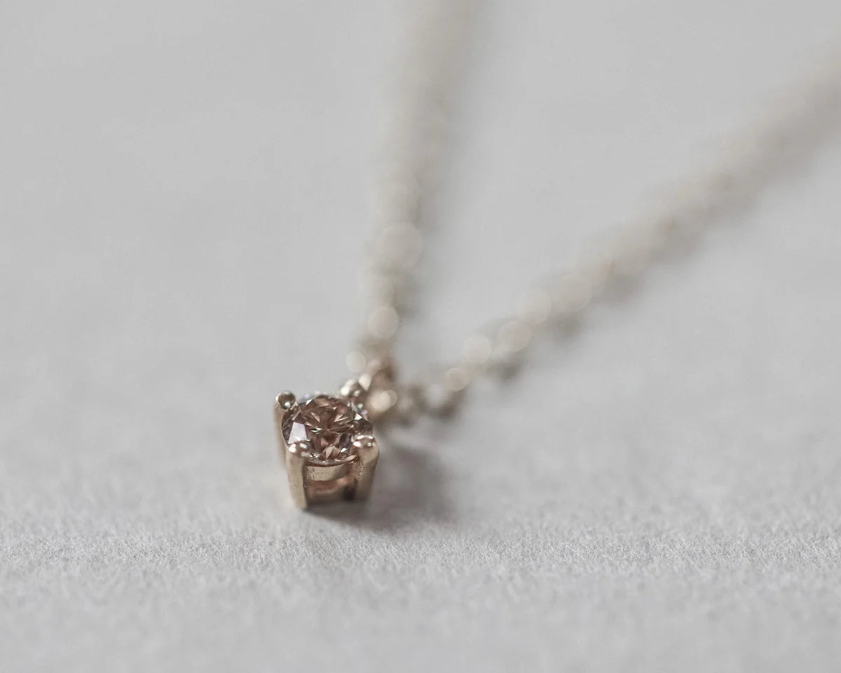 3mm champagne diamond detail gold necklace pendant
