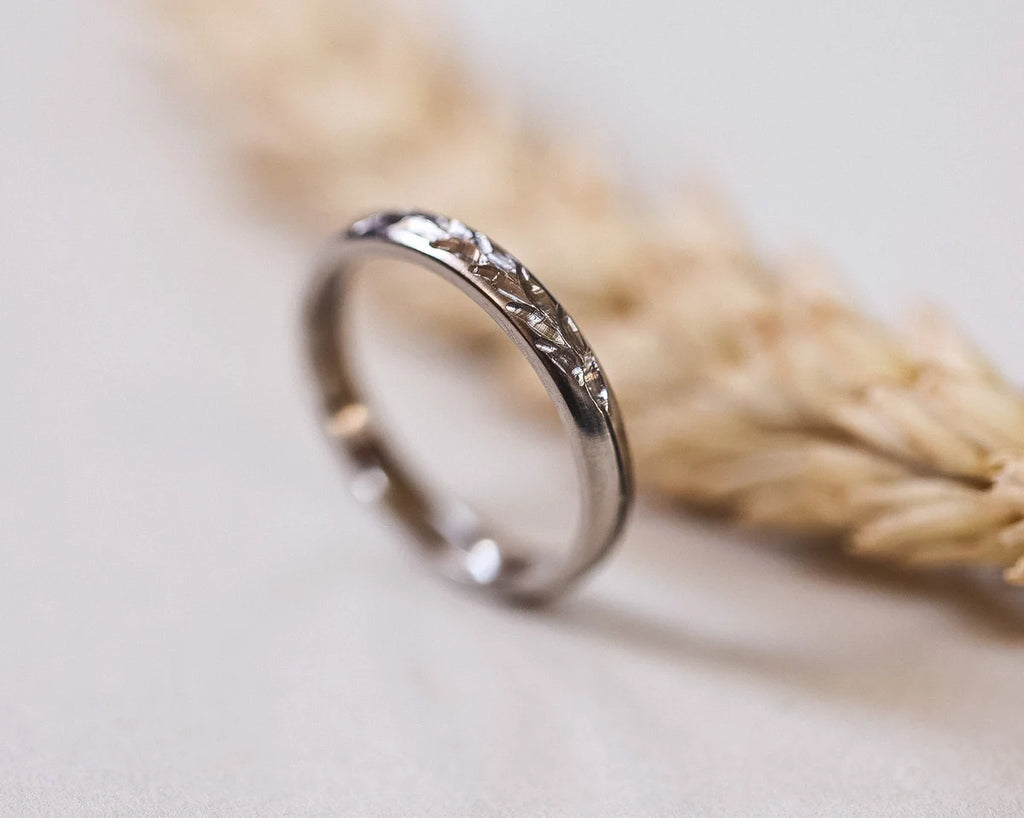 3mm barleycorn engraved wedding ring in 18ct white gold