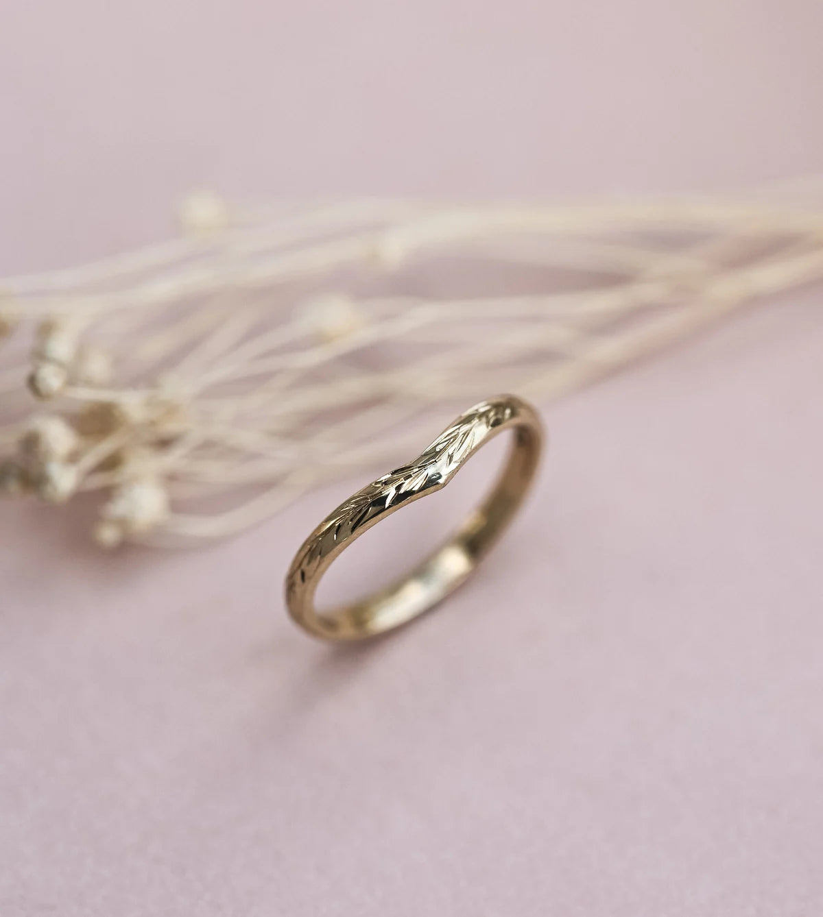 18ct Yellow gold 2mm ‘Olive leaf’ engraved Wishbone ring