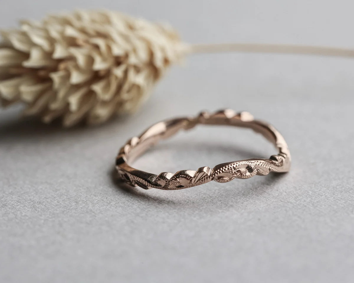 carved floral pattern detail rose gold band ring