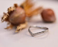 2mm horn texture wishbone ring in platinum