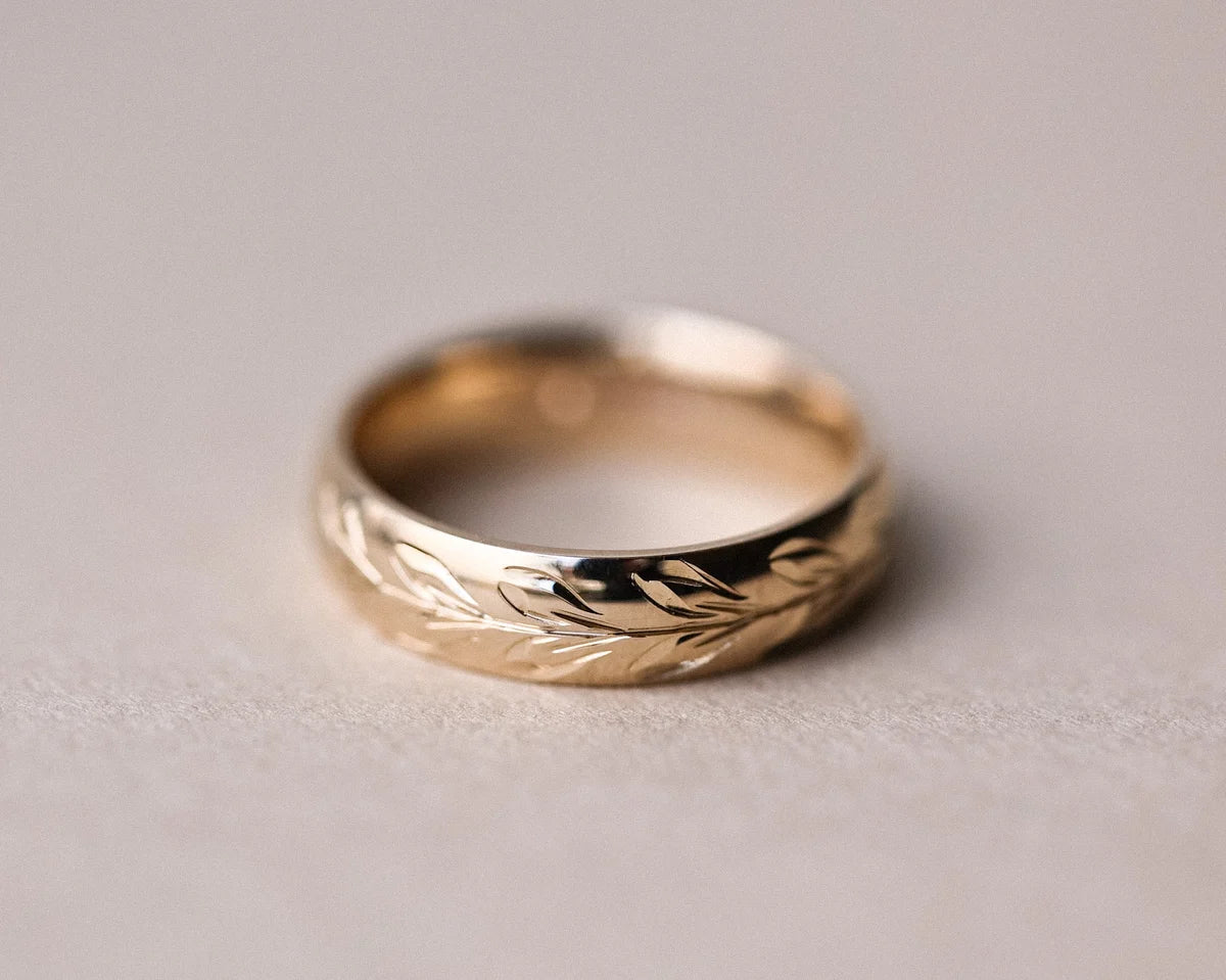 5mm olive leaf engraved court wedding ring in 9ct yellow gold