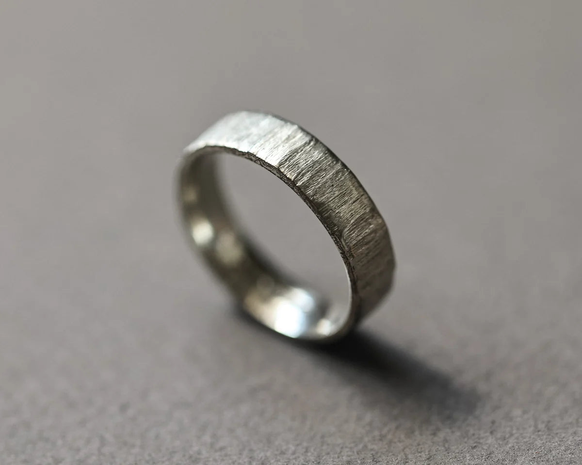 5mm horn texture flat court wedding ring in 9ct white gold