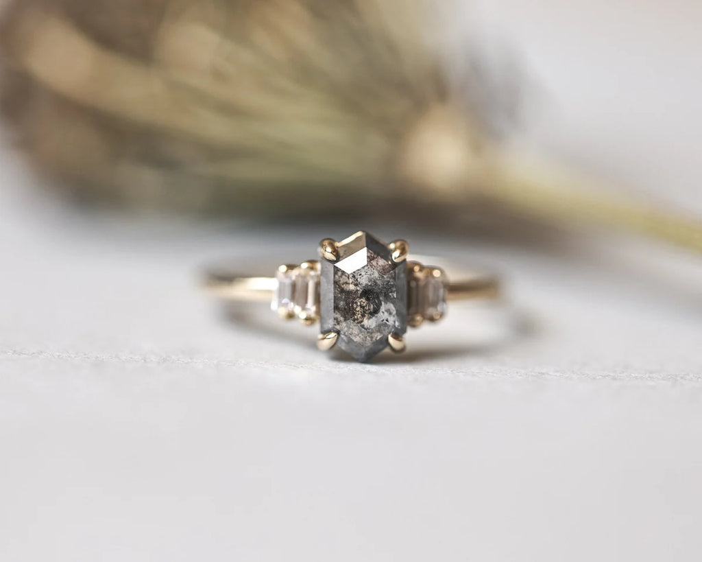 Dark grey hexagonal rose-cut diamond ring in 18ct yellow gold