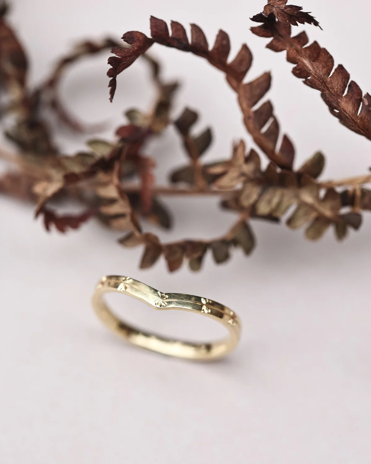 2mm Cleavers Engraved Wishbone Wedding Ring in 18ct Yellow Gold