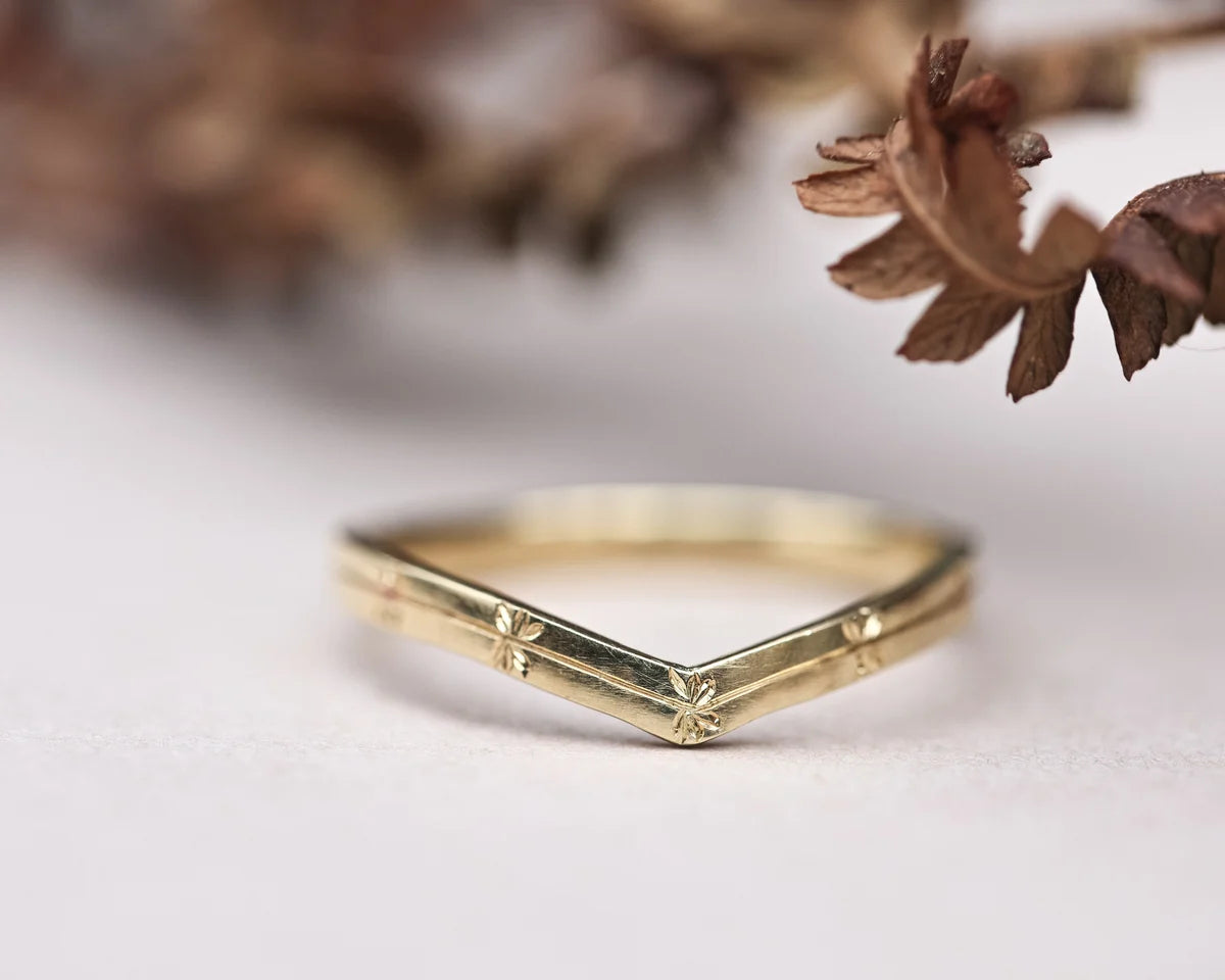 2mm Cleavers Engraved Wishbone Wedding Ring in 18ct Yellow Gold