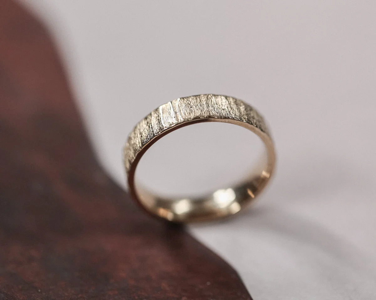 horn texture detail gold wedding ring 5mm band