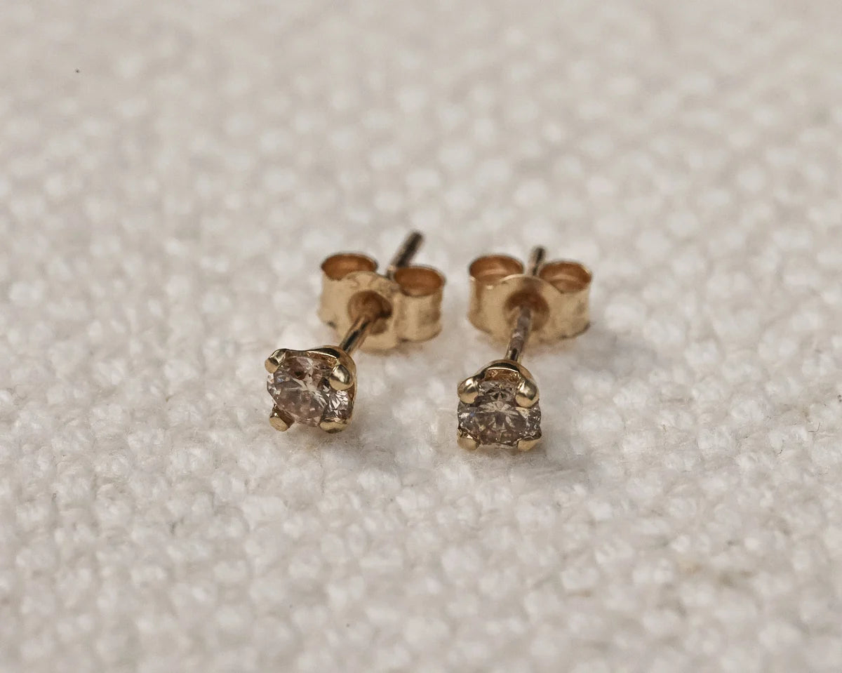 2.5mm champagne diamond stud earrings 9ct gold claw setting