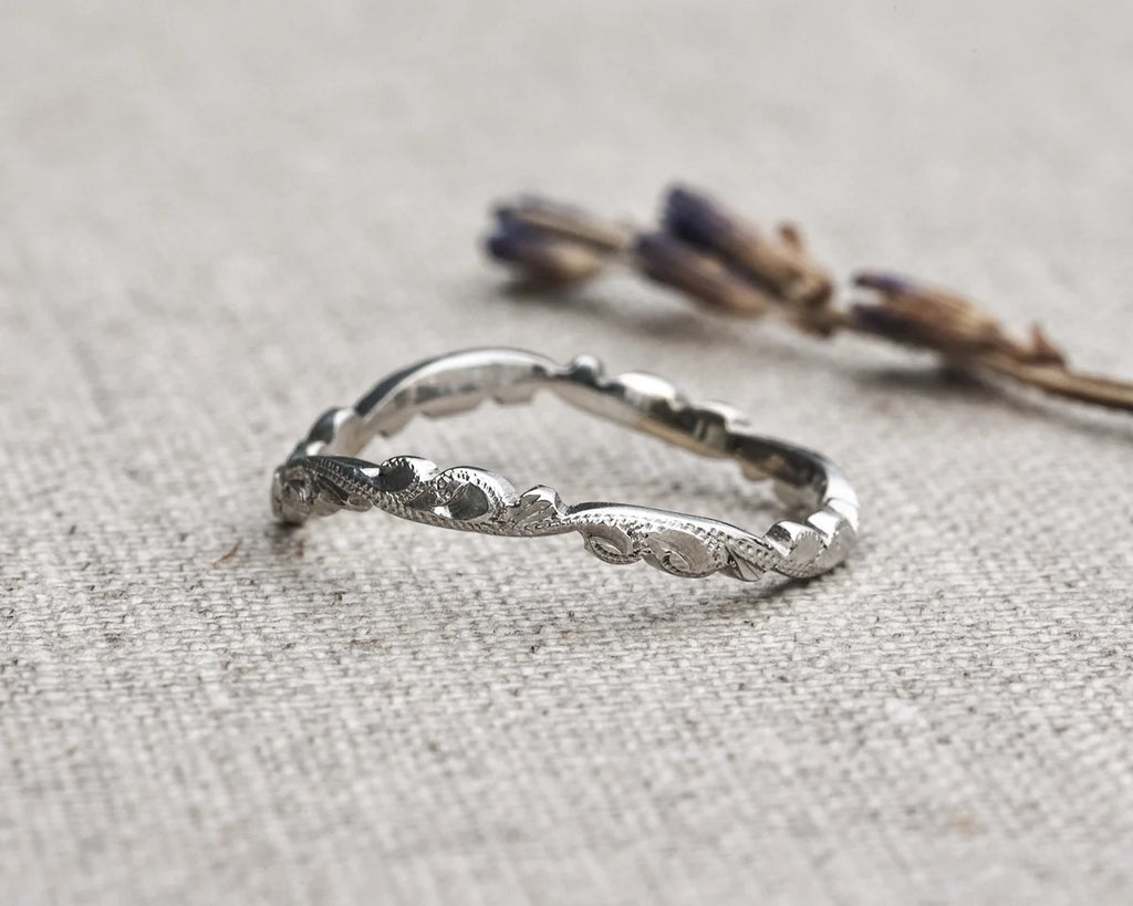 flat court engraved band wishbone ring side view